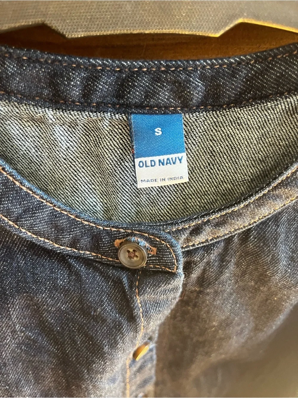 Old Navy Dark Blue Cropped Denim Button-Up Top with Puff Sleeves